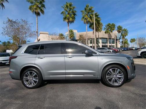 2025 Cadillac XT6 Premium Luxury FWD