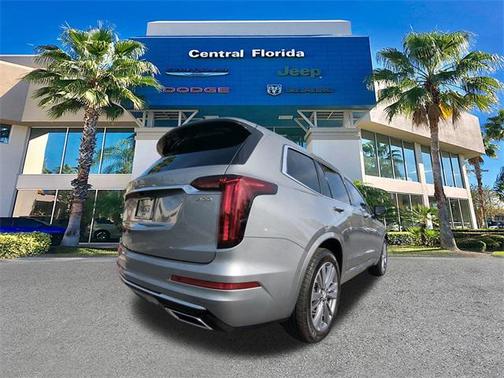 2025 Cadillac XT6 Premium Luxury FWD