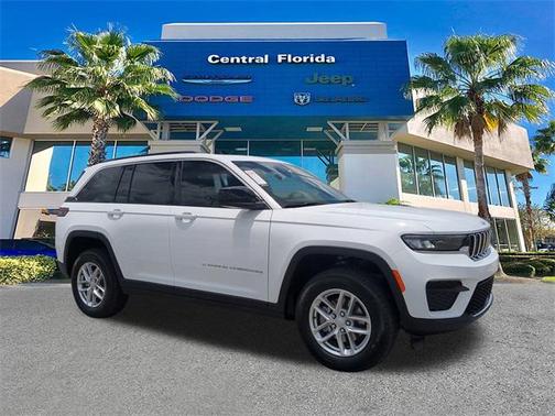 2025 Jeep Grand Cherokee Laredo