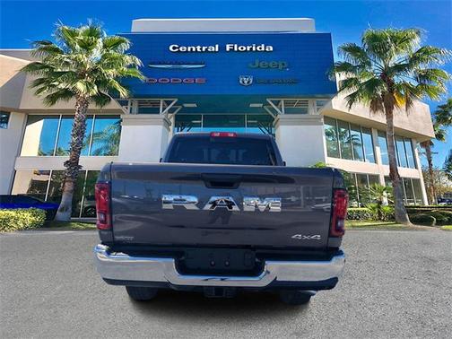 2025 RAM 2500 Tradesman Crew Cab 4x4 6'4' Box