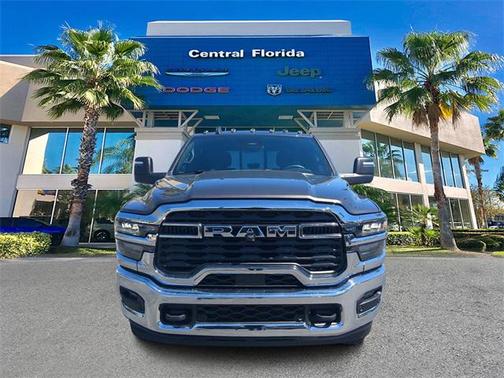 2025 RAM 2500 Tradesman Crew Cab 4x4 6'4' Box