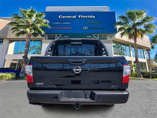 2024 Nissan Titan SV
