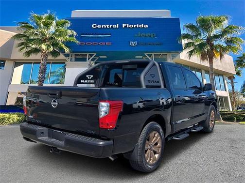 2024 Nissan Titan SV