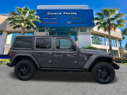 Granite Crystal Metallic Clearcoat 2025 Jeep Wrangler 4xe Willys