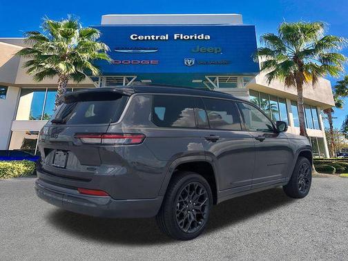 Baltic Gray Metallic Clearcoat 2026 Jeep Grand Cherokee L Summit