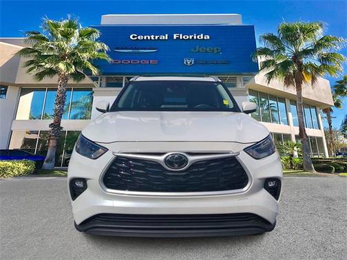 2024 Toyota Highlander XLE