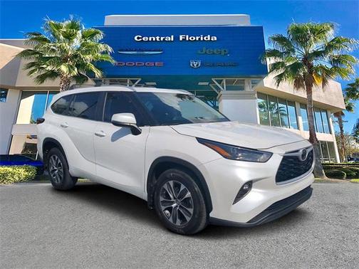 2024 Toyota Highlander XLE