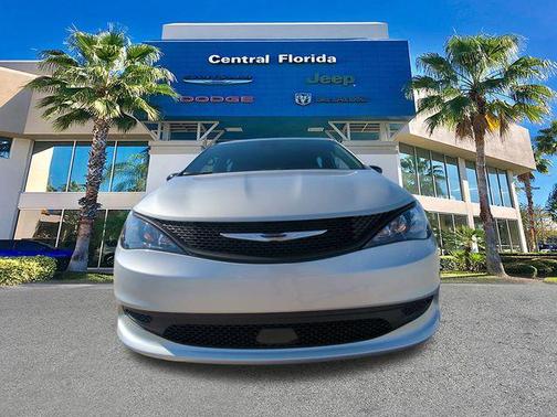 2026 Chrysler Voyager LX