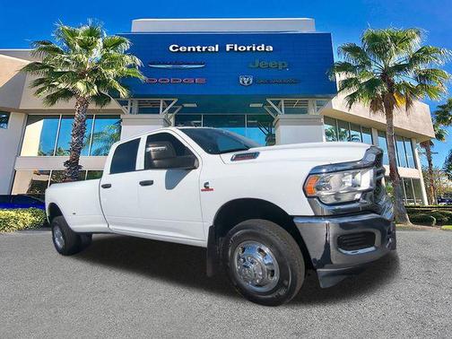 2024 RAM 3500 Tradesman Crew Cab 4x4 8' Box