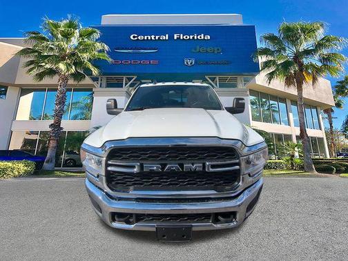 2024 RAM 3500 Tradesman Crew Cab 4x4 8' Box