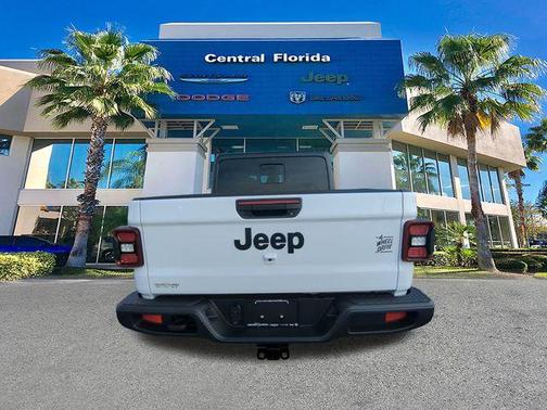 2026 Jeep Gladiator Willys 4x4