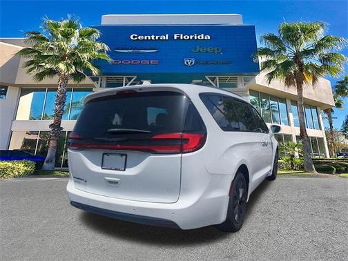 2021 Chrysler Pacifica Touring