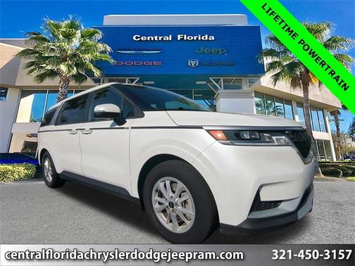 2024 Kia Carnival LX