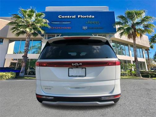 2024 Kia Carnival LX