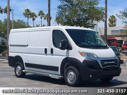 Bright White Clearcoat 2025 RAM ProMaster 2500 Tradesman