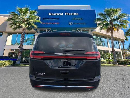 2026 Chrysler Pacifica L