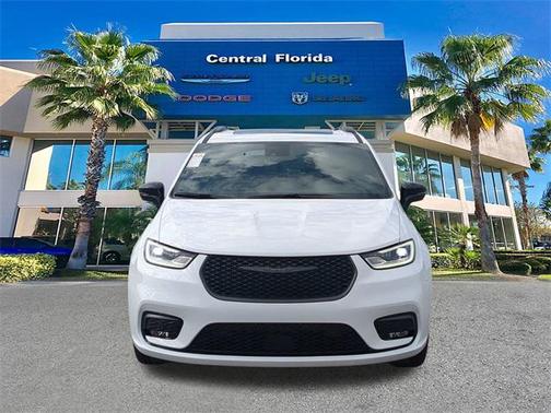 2025 Chrysler Pacifica Limited