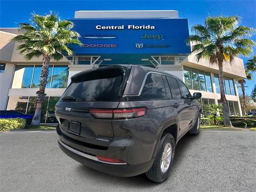 2025 Jeep Grand Cherokee Laredo