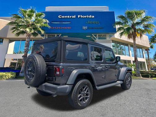Granite Crystal Metallic Clearcoat 2024 Jeep Wrangler Sport S