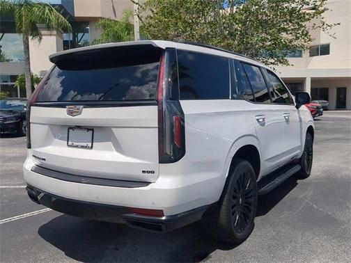 2022 Cadillac Escalade Luxury