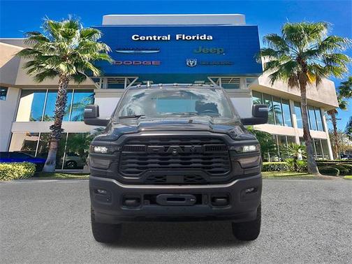2025 RAM 2500 Tradesman Crew Cab 4x4 6'4' Box