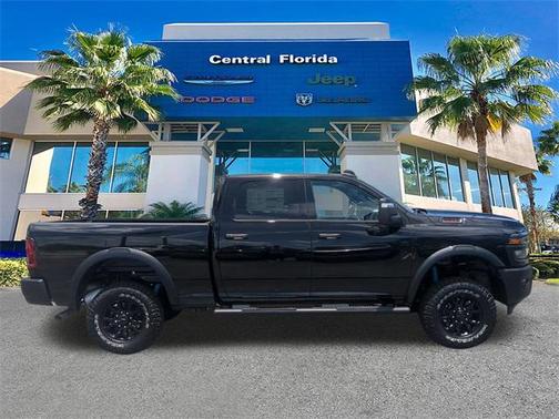 2025 RAM 2500 Tradesman Crew Cab 4x4 6'4' Box