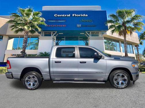 Billet Silver Metallic Clearcoat 2024 RAM 1500 Big Horn/Lone Star