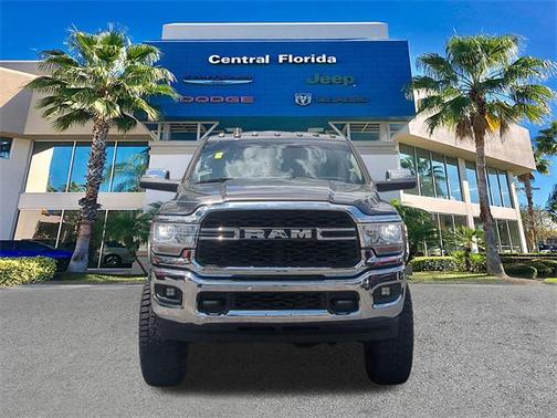 2019 RAM 2500 Tradesman Crew Cab 4x4 8' Box