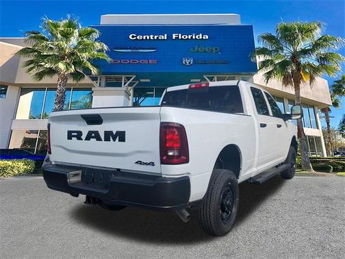 2025 RAM 2500 Tradesman Crew Cab 4x4 6'4' Box