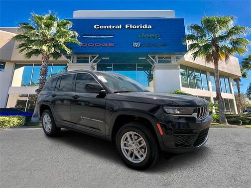 2025 Jeep Grand Cherokee Laredo