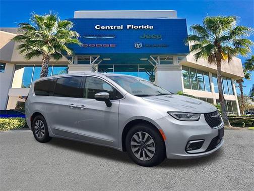 2023 Chrysler Pacifica Hybrid Limited