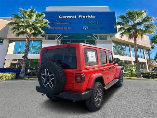 2025 Jeep Wrangler 4-Door Sahara 4x4