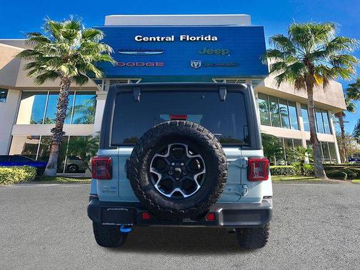 Earl Clearcoat 2023 Jeep Wrangler 4xe Sahara