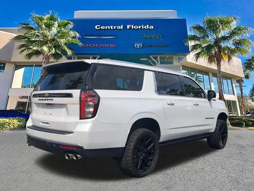 Iridescent Pearl Tricoat 2021 Chevrolet Suburban 4WD High Country
