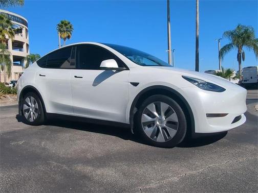 2023 Tesla Model Y Long Range Dual Motor All-Wheel Drive