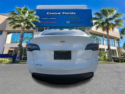 2023 Tesla Model Y Long Range Dual Motor All-Wheel Drive