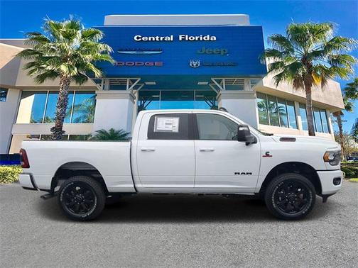 2024 RAM 2500 Big Horn Crew Cab 4x4 6'4' Box
