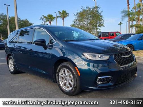 2023 Chrysler Pacifica Touring L