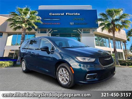 2023 Chrysler Pacifica Touring L
