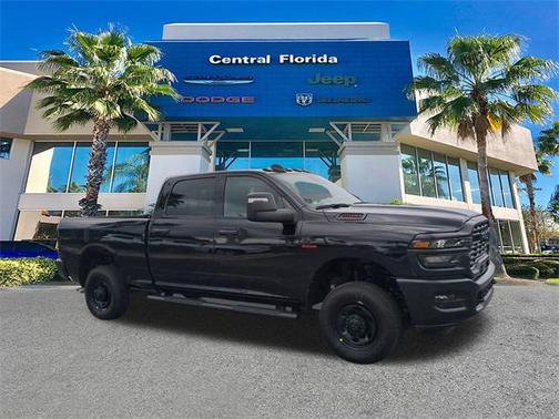 2025 RAM 2500 Tradesman Crew Cab 4x4 6'4' Box