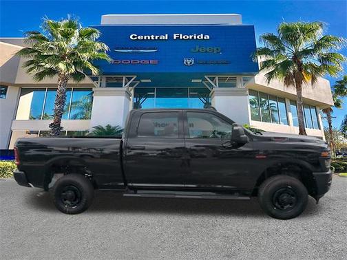 2025 RAM 2500 Tradesman Crew Cab 4x4 6'4' Box