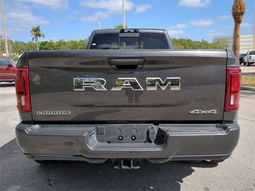 2025 RAM 3500 Laramie Crew Cab 4x4 8' Box