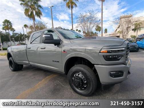 2026 RAM 3500 Limited Crew Cab 4x4 8' Box