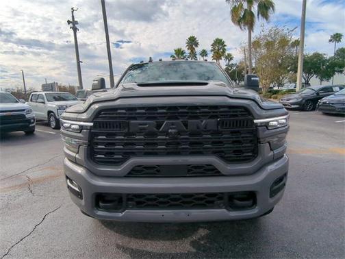 2026 RAM 3500 Limited Crew Cab 4x4 8' Box