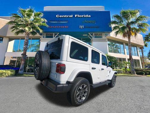 2026 Jeep Wrangler 4-Door Sahara 4x4