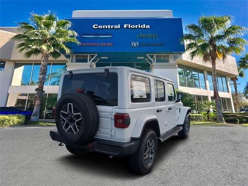 2025 Jeep Wrangler 4-Door Sahara 4x4