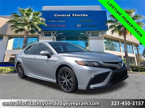 2024 Toyota Camry SE