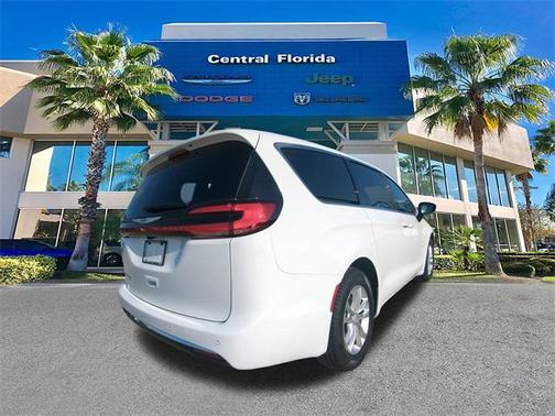 2026 Chrysler Pacifica L
