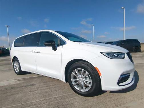 2026 Chrysler Pacifica L