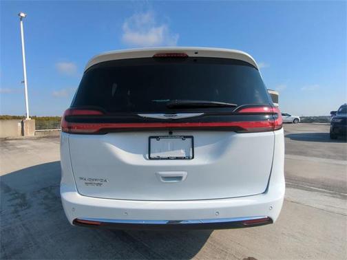 2026 Chrysler Pacifica L